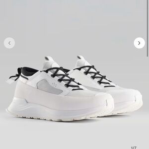 Canada goose glacier trail sneakers 6 like new